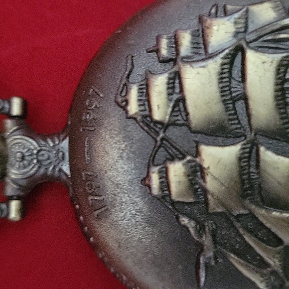 Antique Ship Boat Pocket Watch Classic Hollow Tone Necklace Push Button Watch - Picture 4 of 10